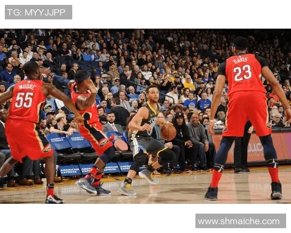 鹈鹕与开拓者季后赛第三场激战回顾精彩瞬间与关键时刻分析 鹈鹕与开拓者季后赛第三场激战回顾精彩瞬间与关键时刻分析